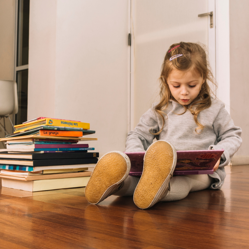 Custom children reading book
